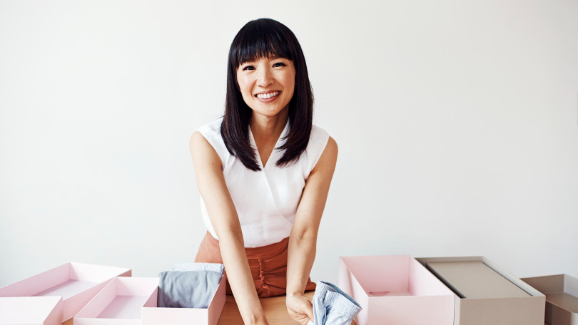 Vrolijke Marie Kondo helpt weer opruimen in nieuwste Netflix-seizoen